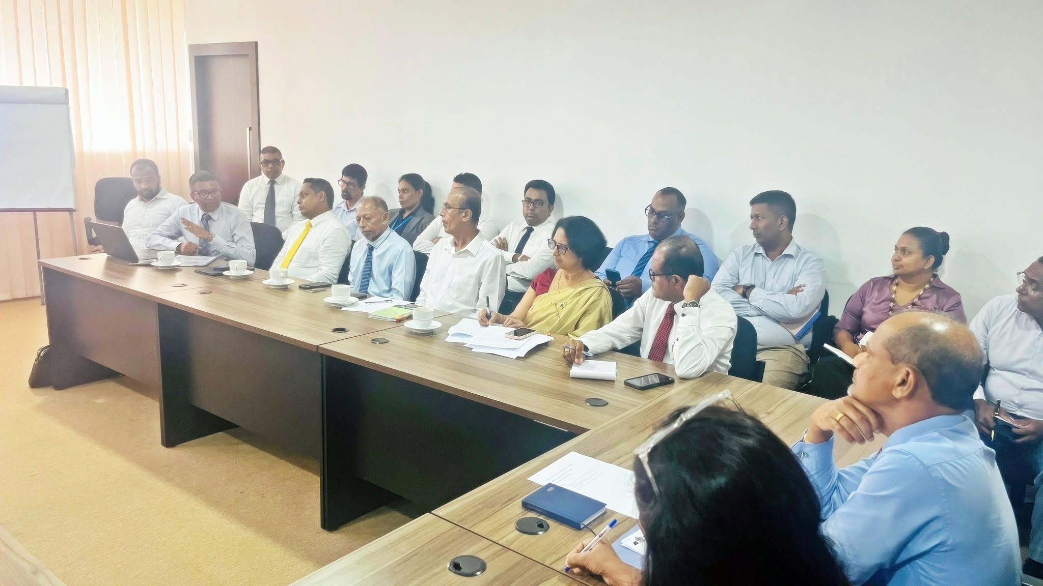 𝐒𝐭𝐚𝐤𝐞𝐡𝐨𝐥𝐝𝐞𝐫 𝐌𝐞𝐞𝐭𝐢𝐧𝐠 𝐟𝐨𝐫 𝐓𝐫𝐚𝐝𝐞 𝐄𝐱𝐩𝐚𝐧𝐬𝐢𝐨𝐧 𝐢𝐧𝐭𝐨 𝐭𝐡𝐞 𝐌𝐚𝐥𝐝𝐢𝐯𝐞𝐬 3